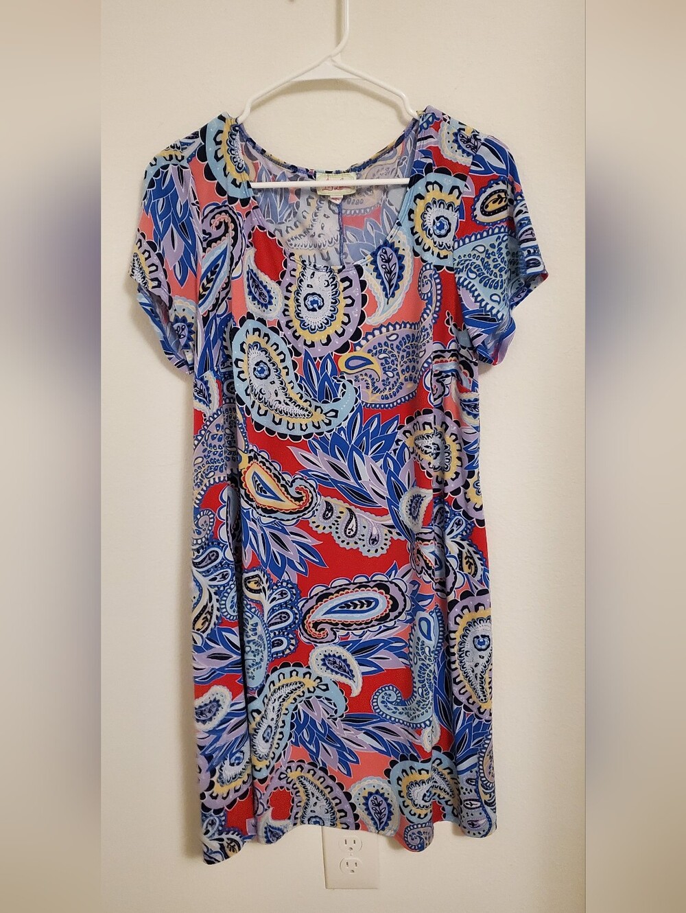 Ivy Lane Women's Multicolor Paisley Short Sleeve Dress